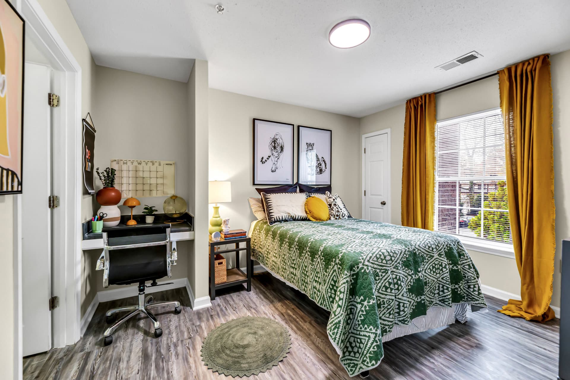 Bedroom-01-Spartan-Crossing-Greensboro-NC-11