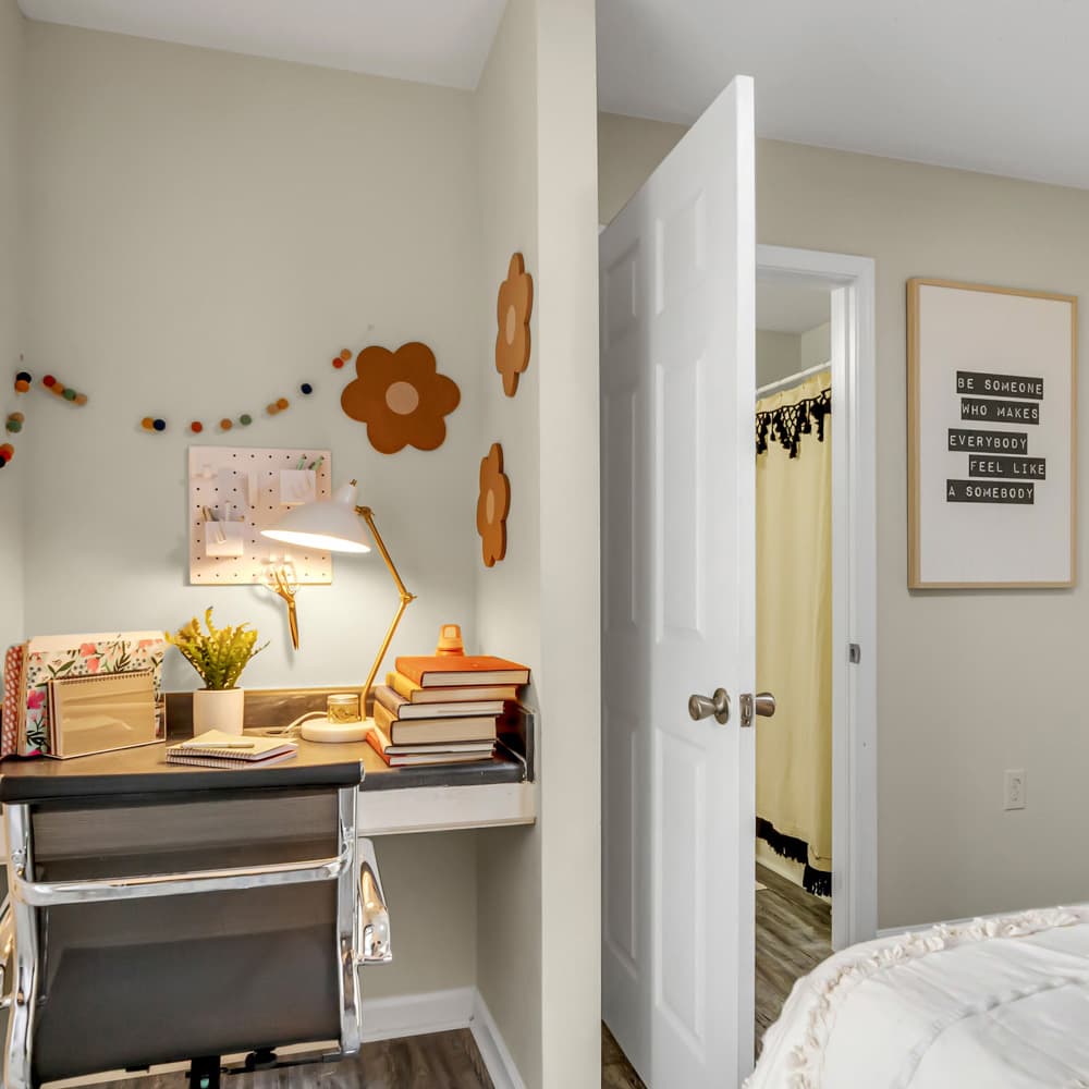 Bedroom-06-Spartan-Crossing-Greensboro-NC-11