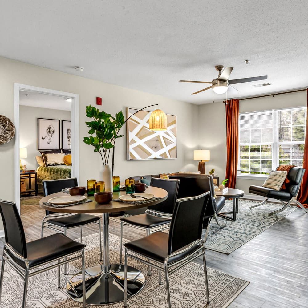 Dining-Room-03-Spartan-Crossing-Greensboro-NC-11