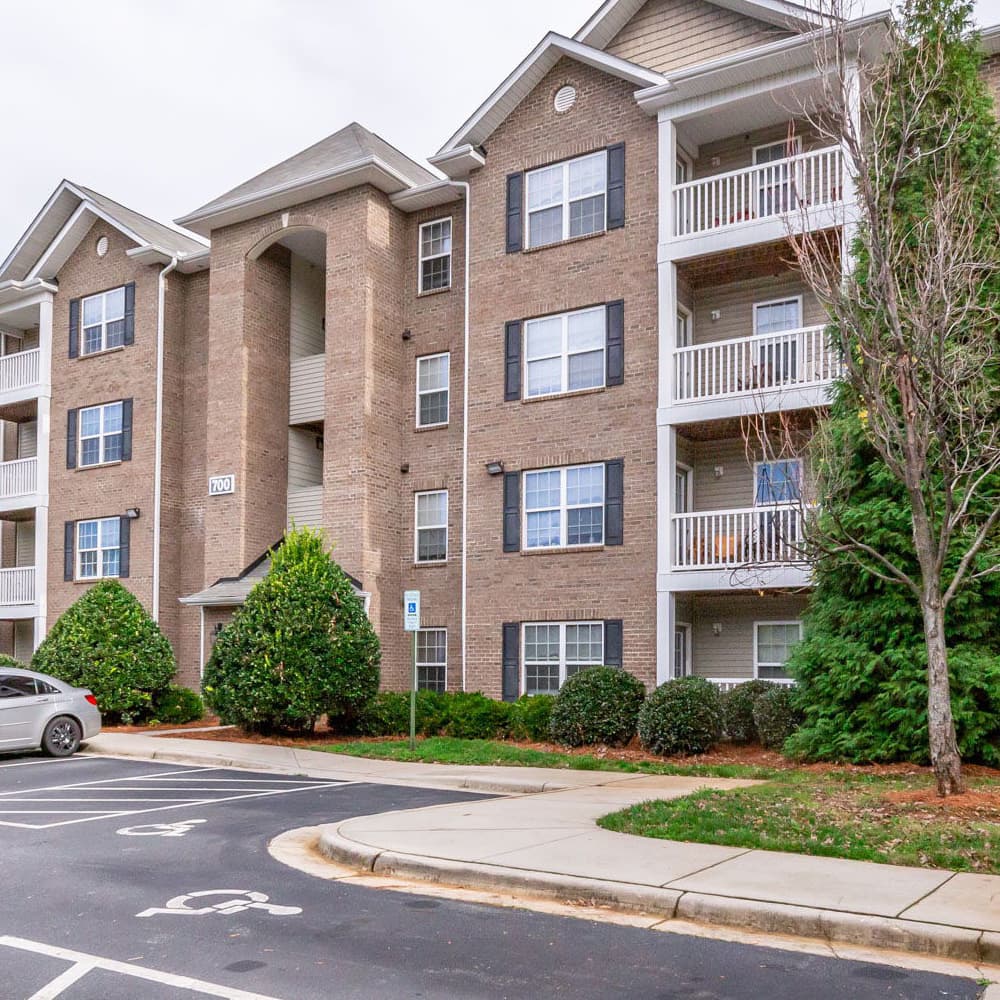 Exterior-02-Spartan-Crossing-Greensboro-NC-11