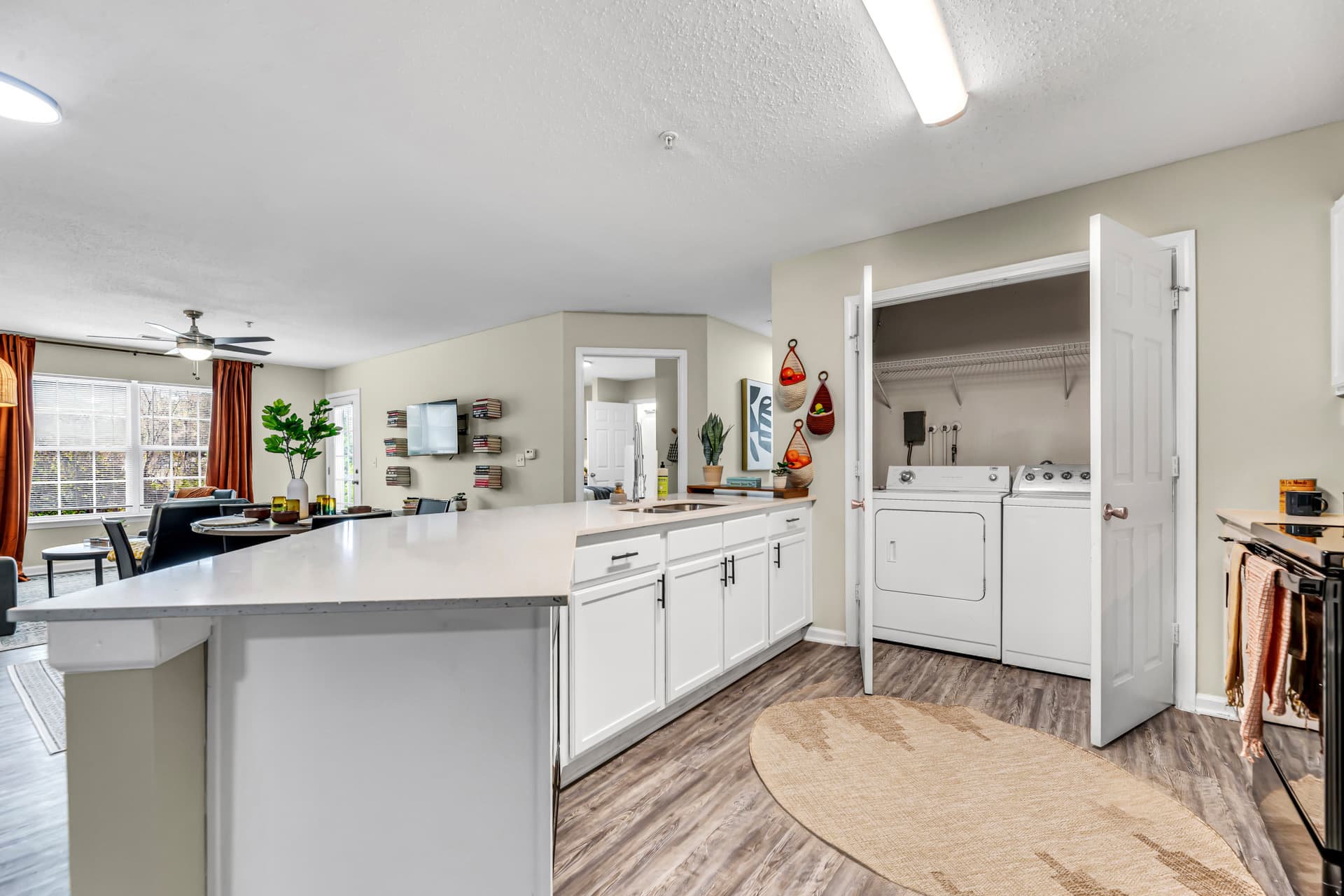 Kitchen-03-Spartan-Crossing-Greensboro-NC-11